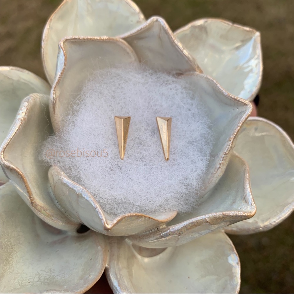 💋🆕Boho Art Deco Pyramiding Long Point Studs - Picture 4 of 4